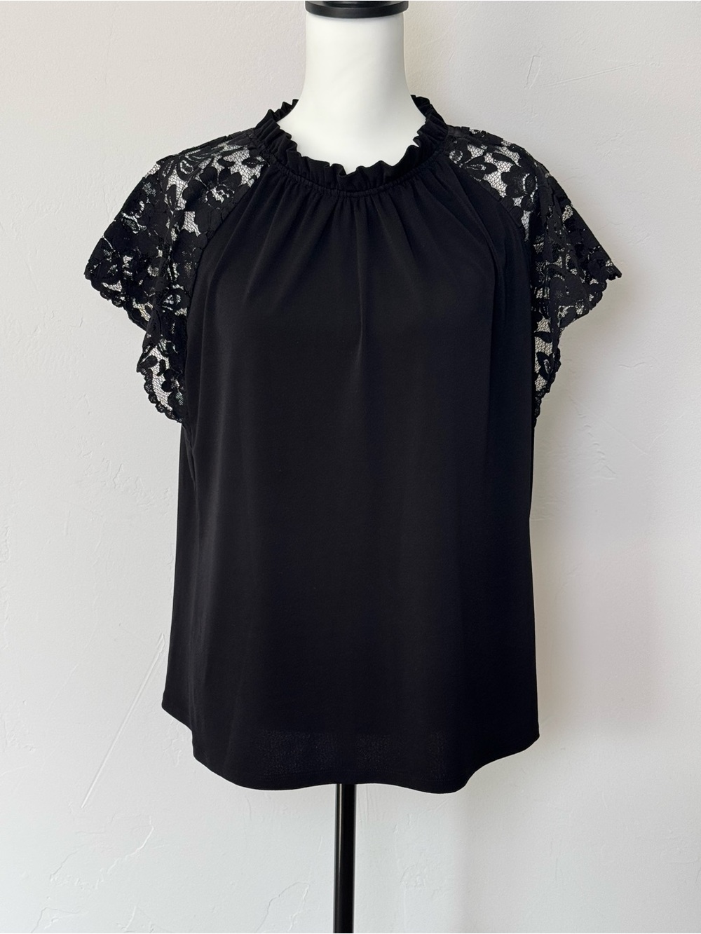 Worthington Black Lace Short Sleeve Ruffle Neck Blouse Keyhole Back Size XL